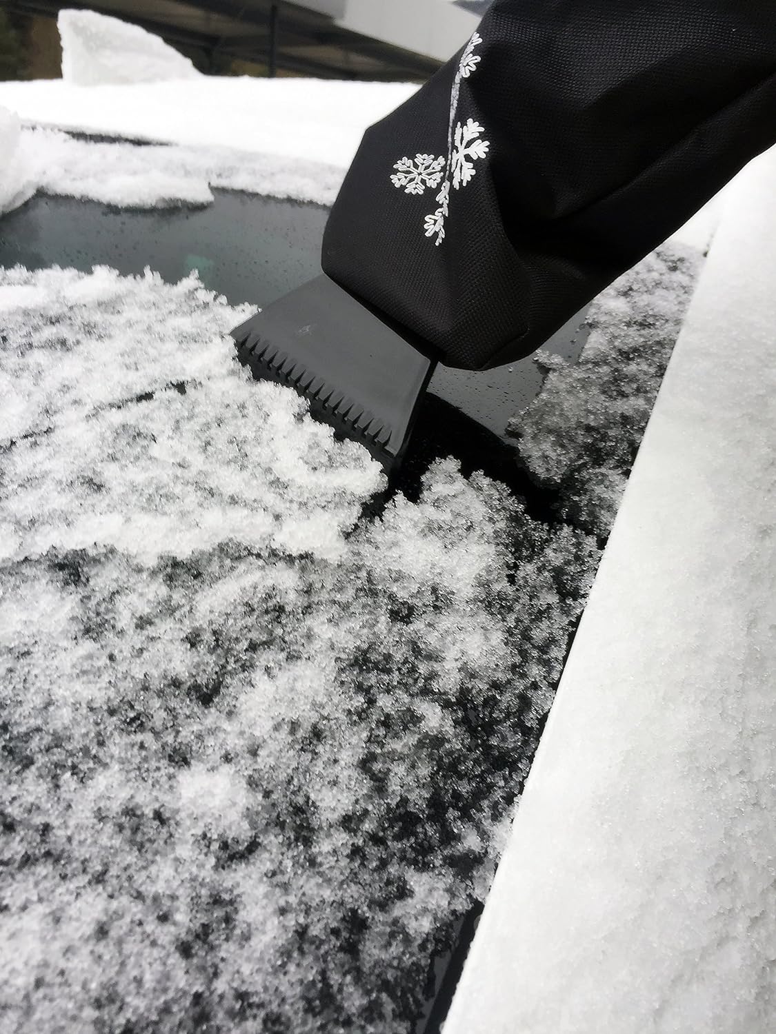 Eiskratzer mit wärmendem Handschuh für Autoscheiben 04