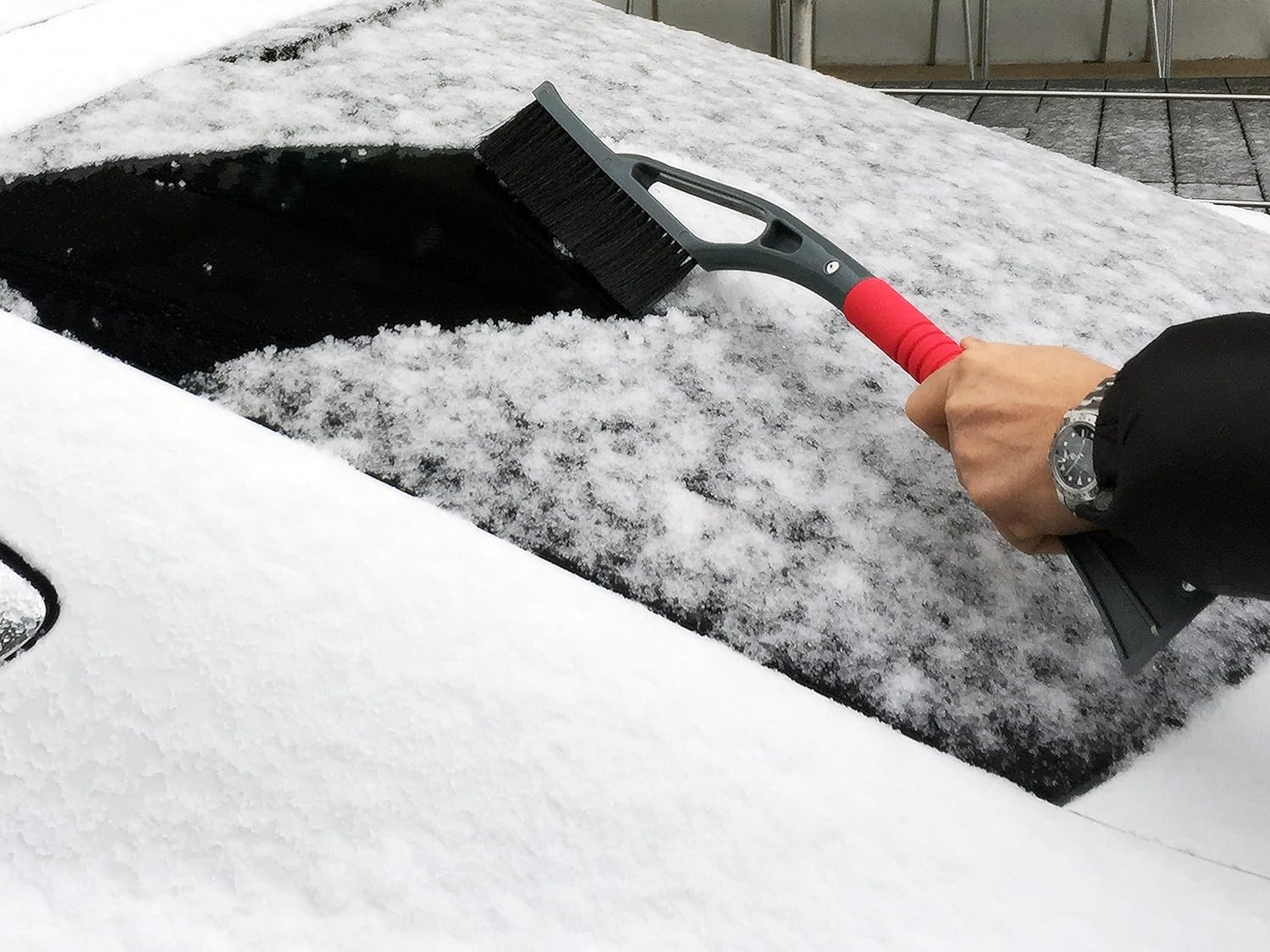 Eiskratzer mit Schneebesen – stabil & ergonomisch für Auto & Kfz 04